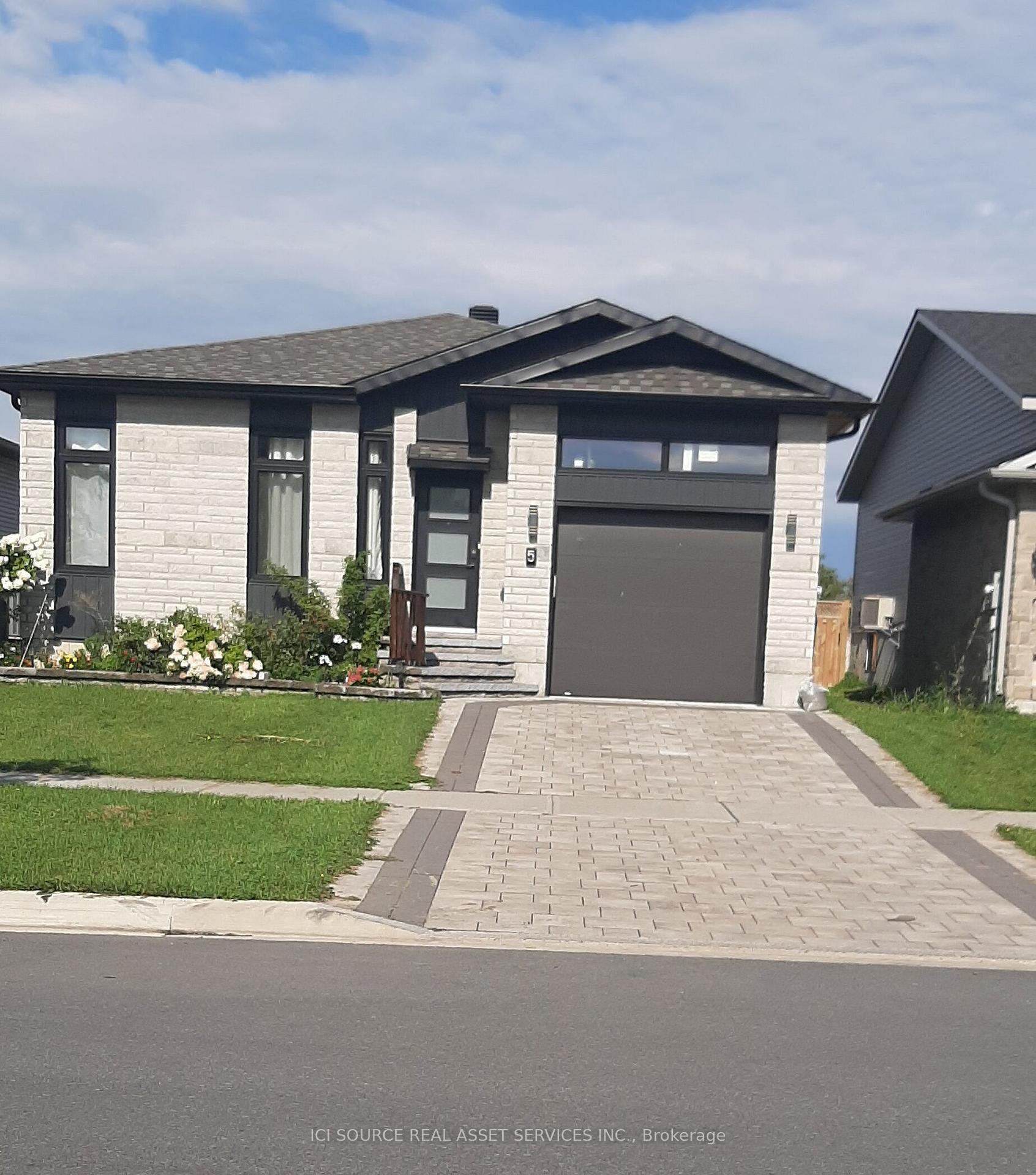 5 Portland Drive, Cornwall, ON, exterior