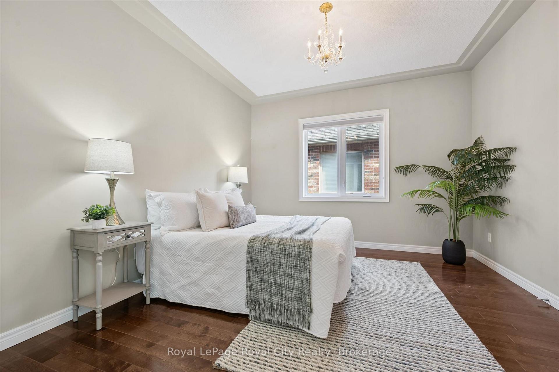 60A Eastview Road, Guelph, ON, exterior