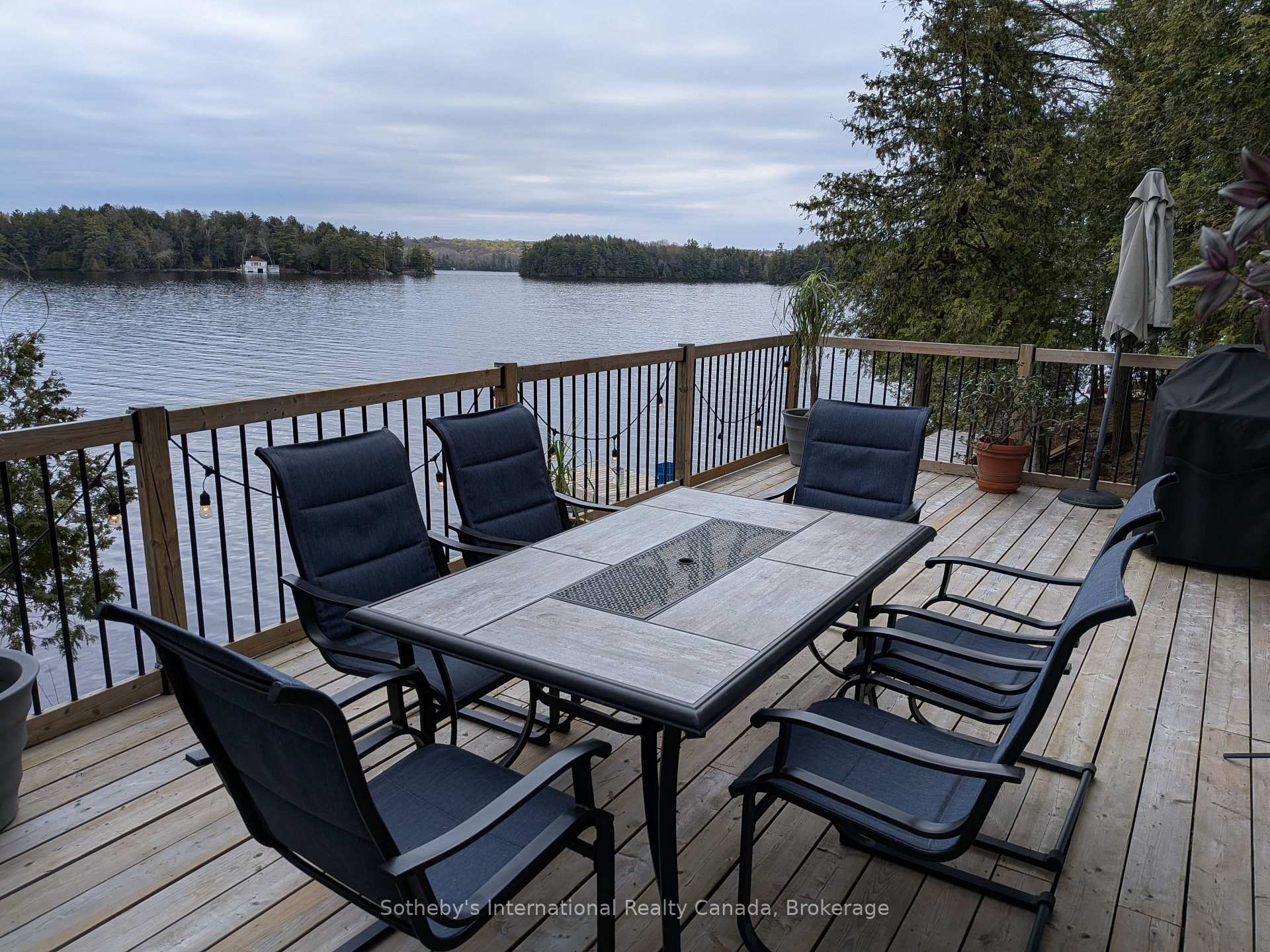 1063 Whiteside Road, Muskoka Lakes, ON, exterior