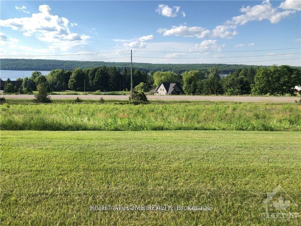 00A TROTTERS Lane, Rideau Lakes, ON, exterior