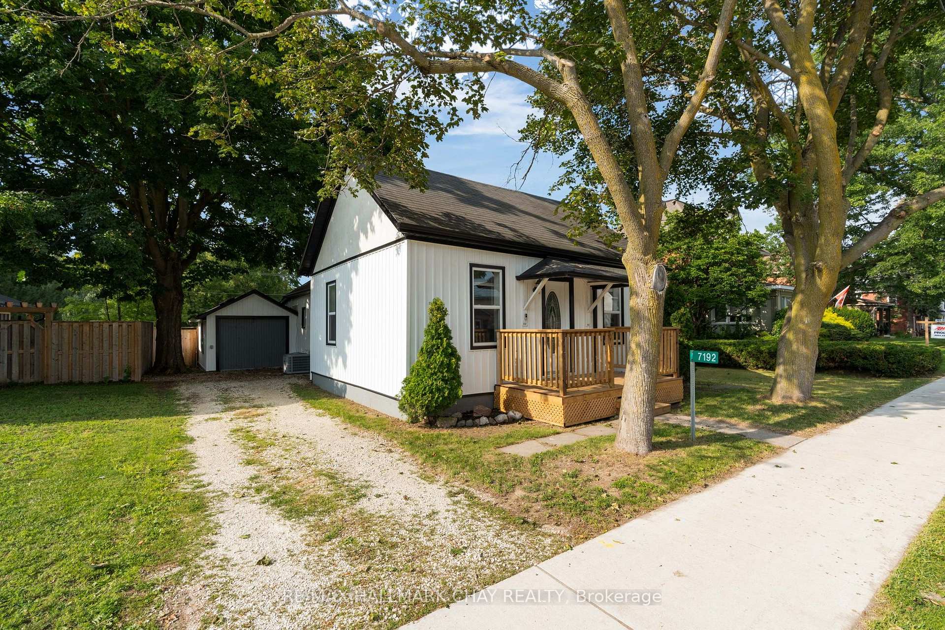 7192 26 Highway, Clearview, ON, exterior
