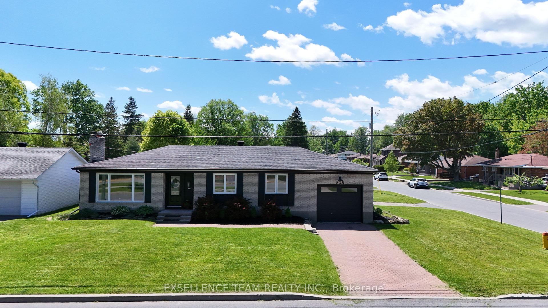 616 Surgenor Street W, Cornwall, ON, exterior
