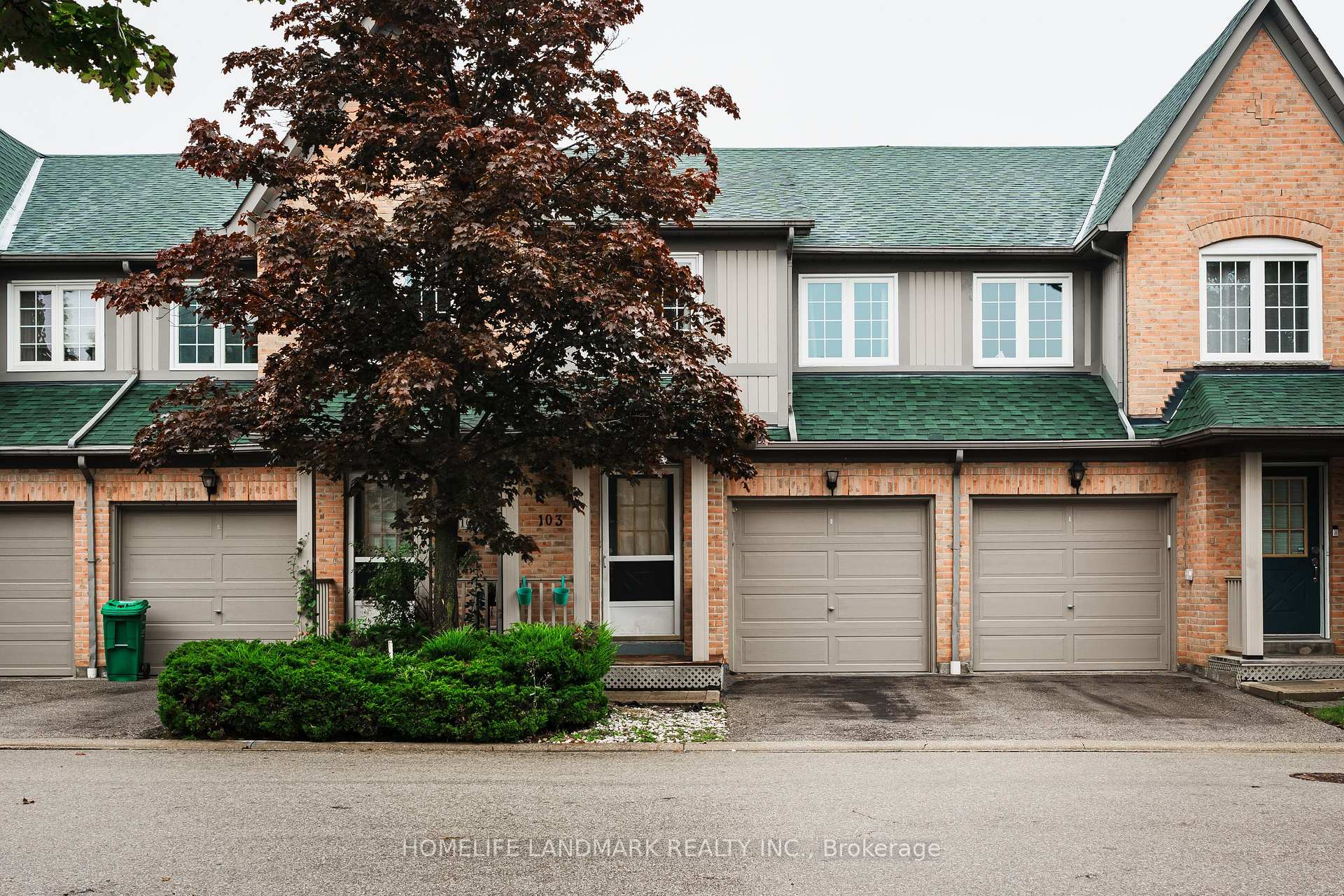 103 - 2945 Thomas Street, Mississauga, ON, exterior