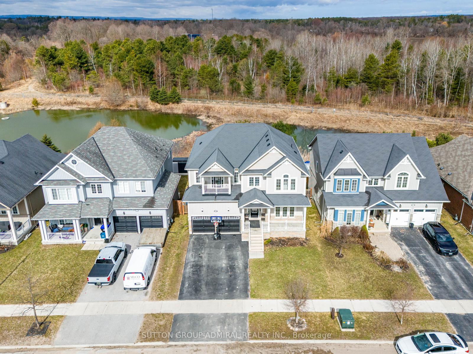 96 Mount Crescent, Essa, ON, exterior