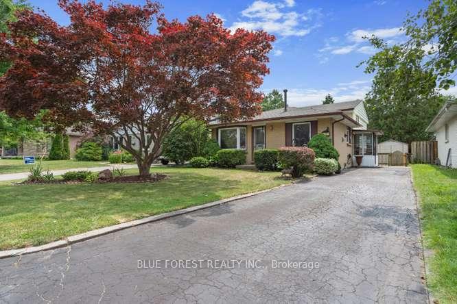27 Villeneuve Crescent, London East, ON, exterior