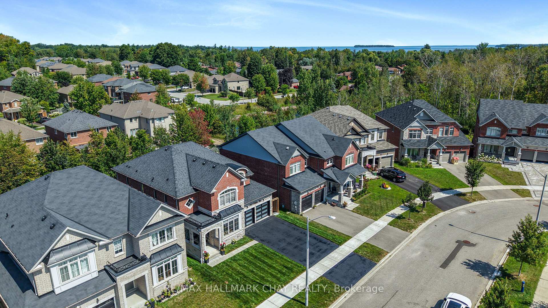 1709 Emberton Way, Innisfil, ON, exterior