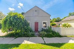 262 Pine Street, Milton, ON, exterior