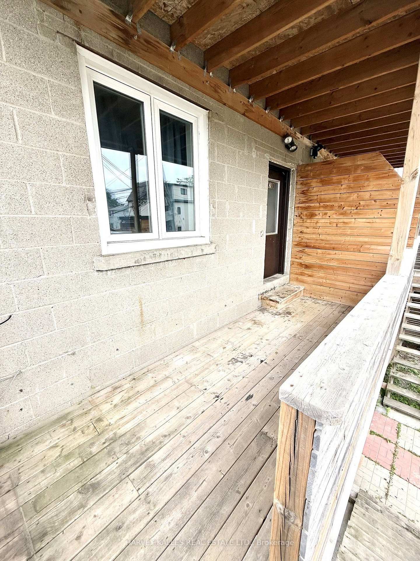 Unit B - 427 Vaughan Road, Toronto C03, ON, exterior