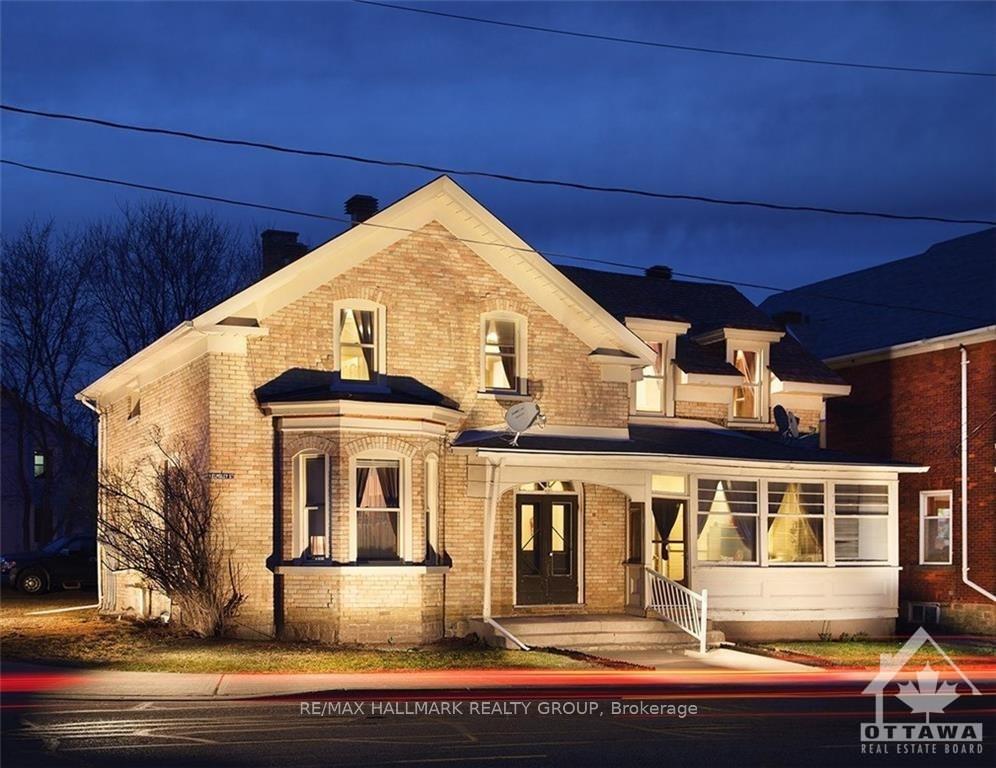 3 - 15 ELMSLEY Street N, Smiths Falls, ON, exterior