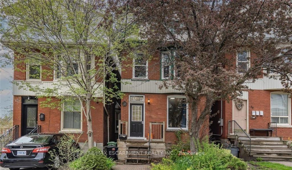 3 - 38 Inchbury Street, Hamilton, ON, exterior