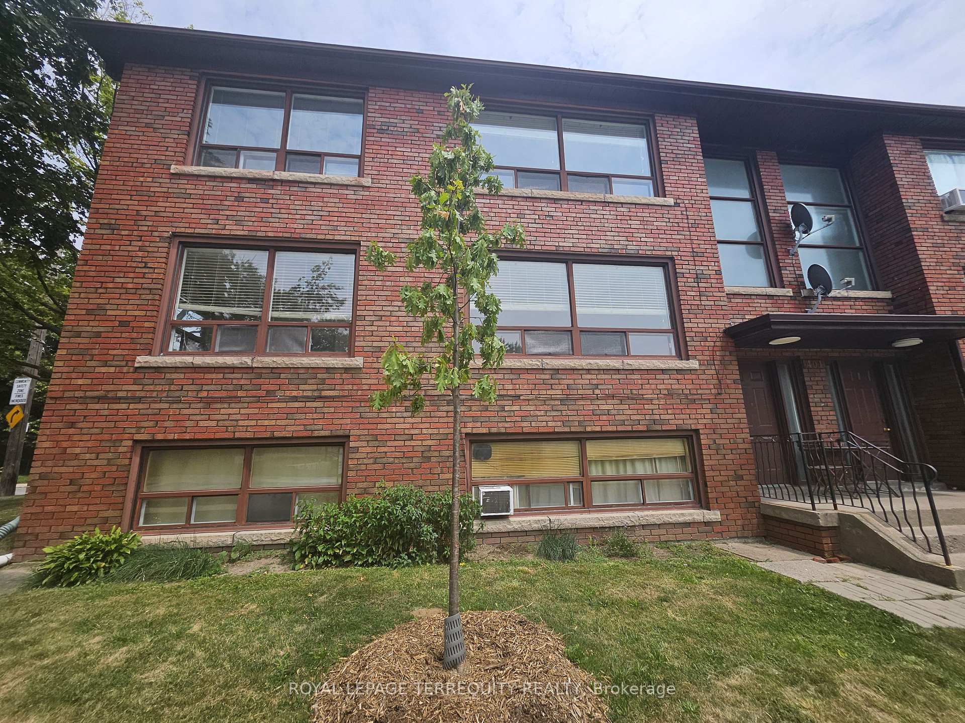 3 - 401 Winnett Avenue, Toronto C03, ON, exterior