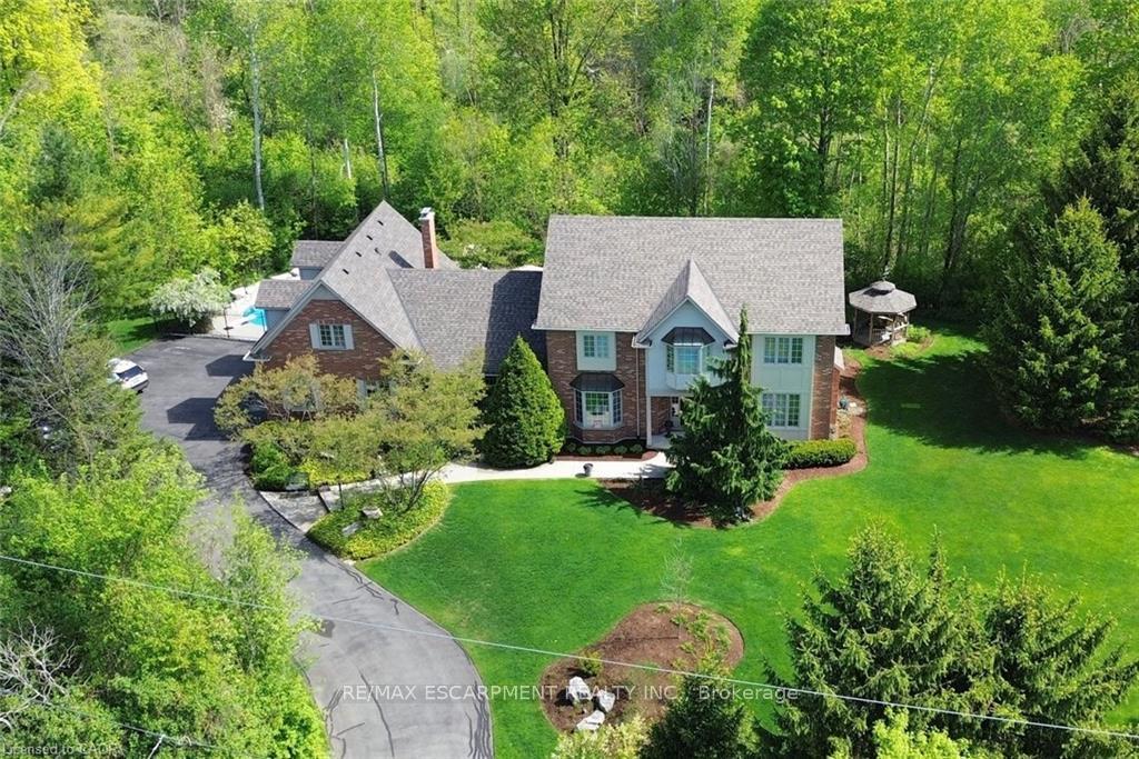 712 Robson Road, Hamilton, ON, exterior
