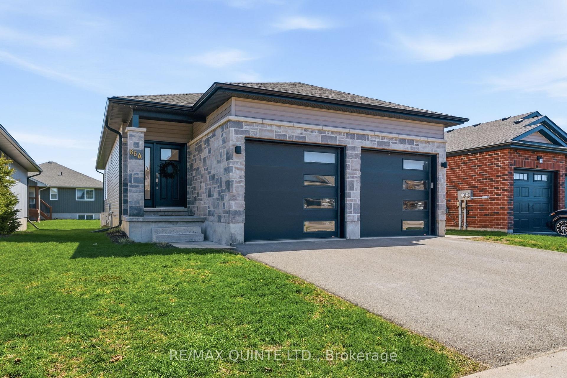 A & B - 86 Aldersgate Drive W, Belleville, ON, exterior