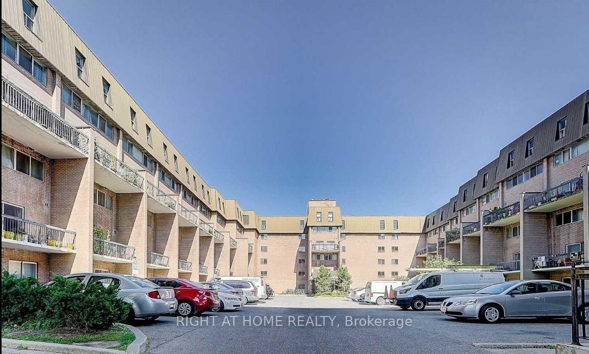 149 - 165 Cherokee Boulevard, Toronto C15, ON, exterior