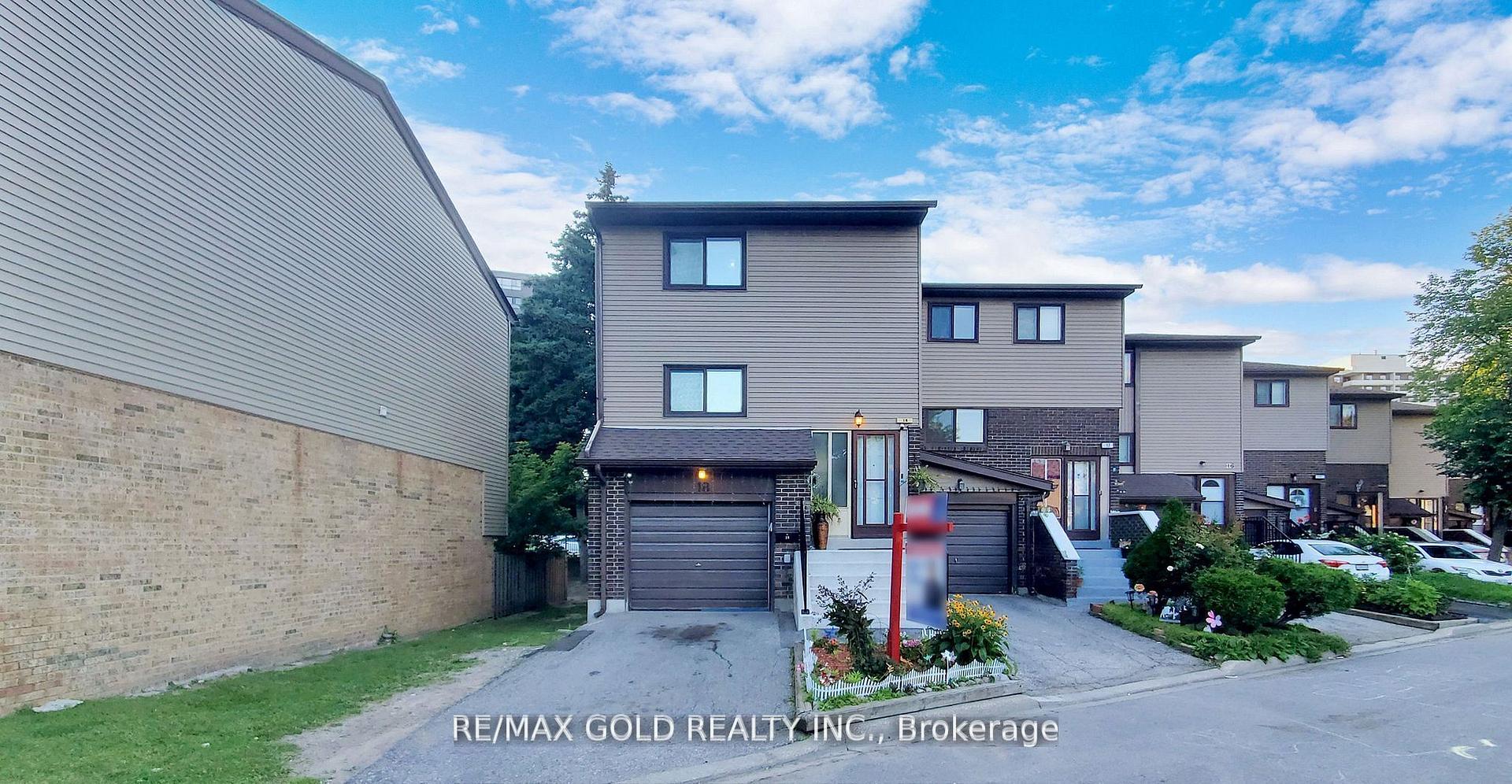 18 - 18 Carleton Place, Brampton, ON, exterior
