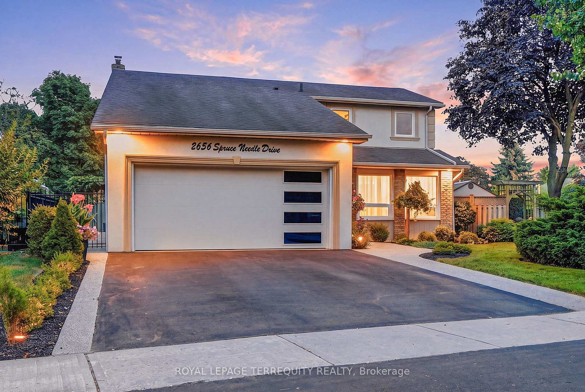 2656 Spruce Needle Drive, Mississauga, ON, exterior