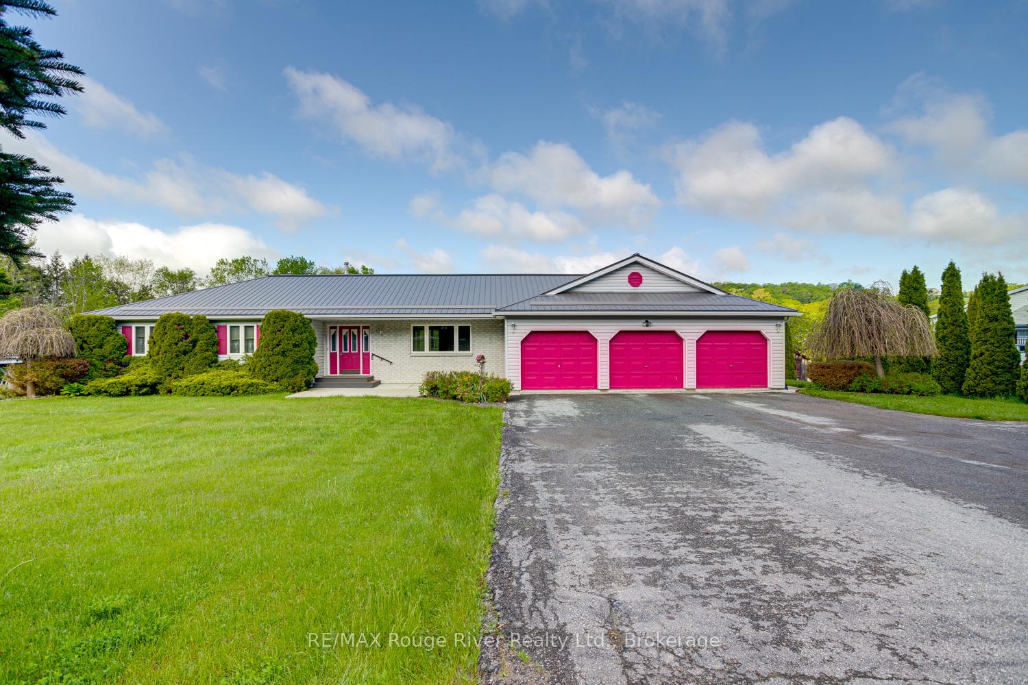 3360 Burnham Street N, Hamilton Township, ON, exterior