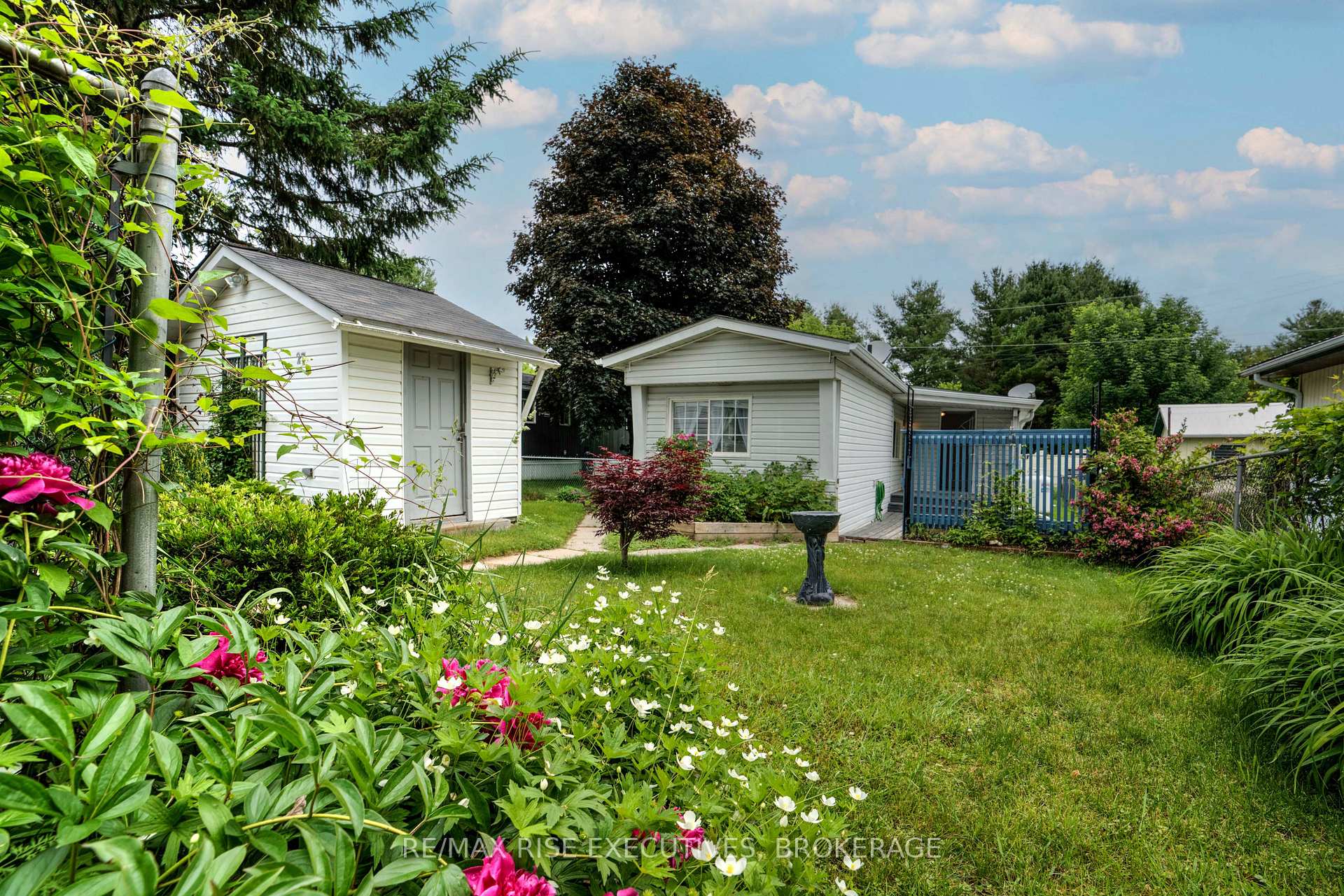 27 - 104 Ellisville Road, Leeds and the Thousand Islands, ON, exterior