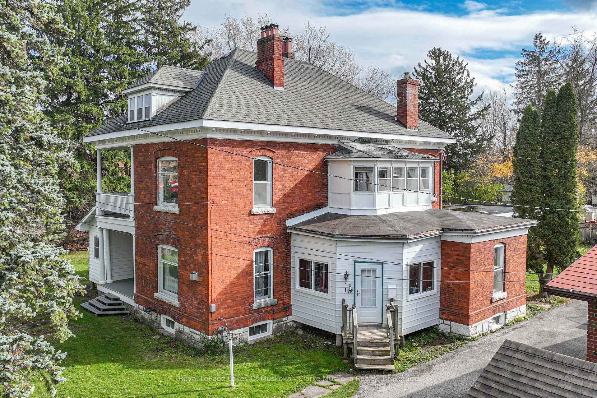 1 Sturgeon Bay Road, Severn, ON, exterior