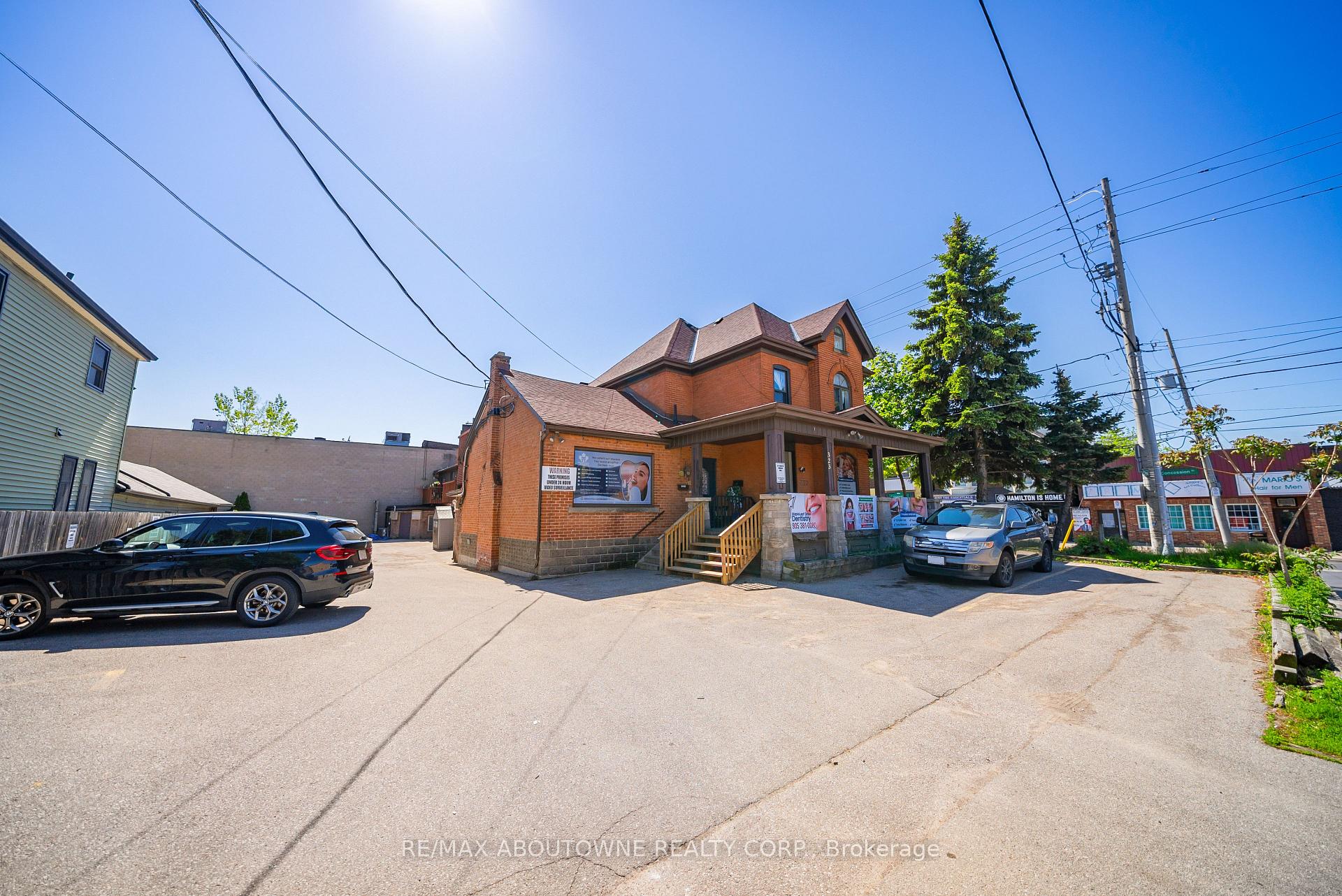 323 Upper Wentworth Street, Hamilton, ON, exterior