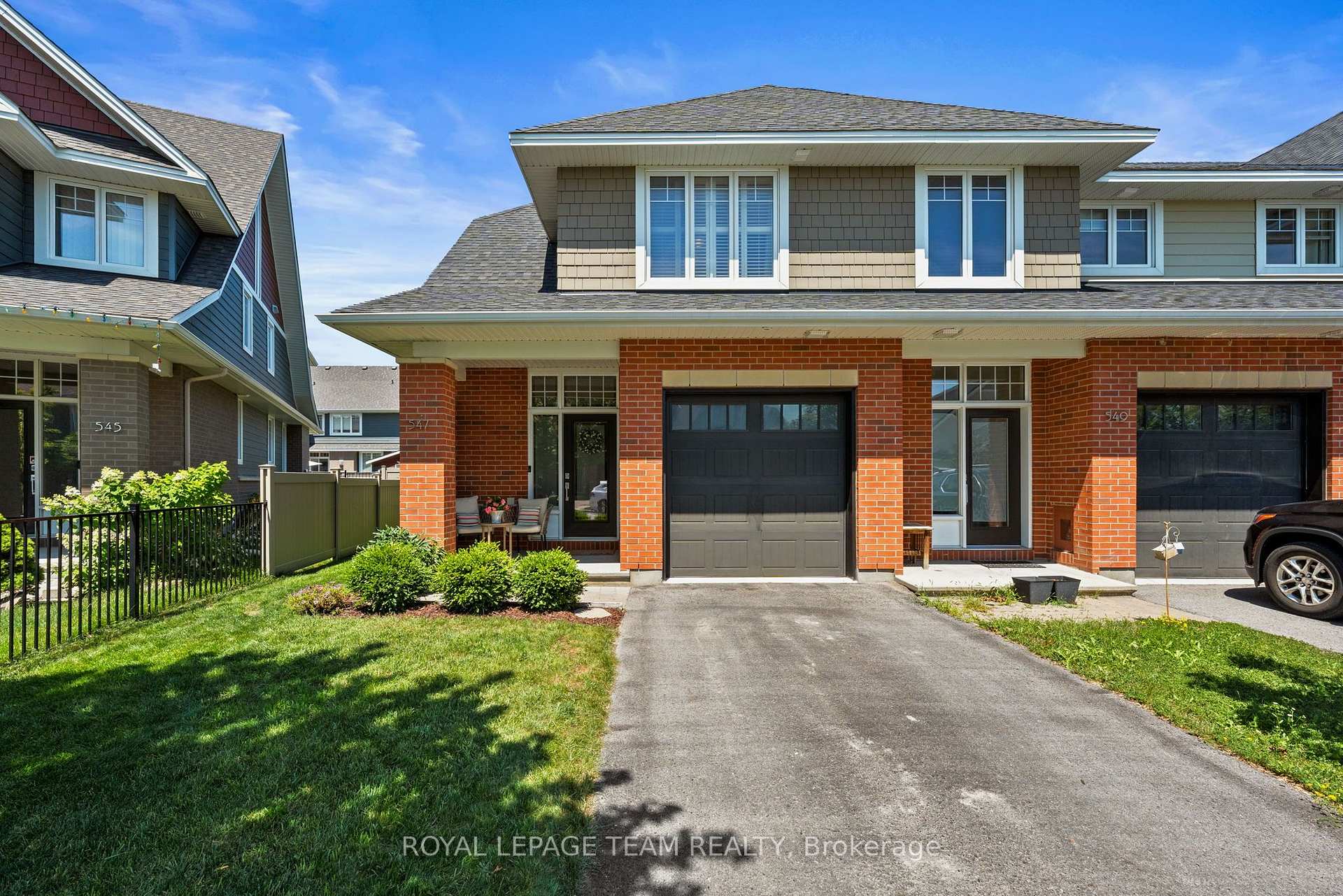547 Kilspindie Ridge, Barrhaven, ON, exterior
