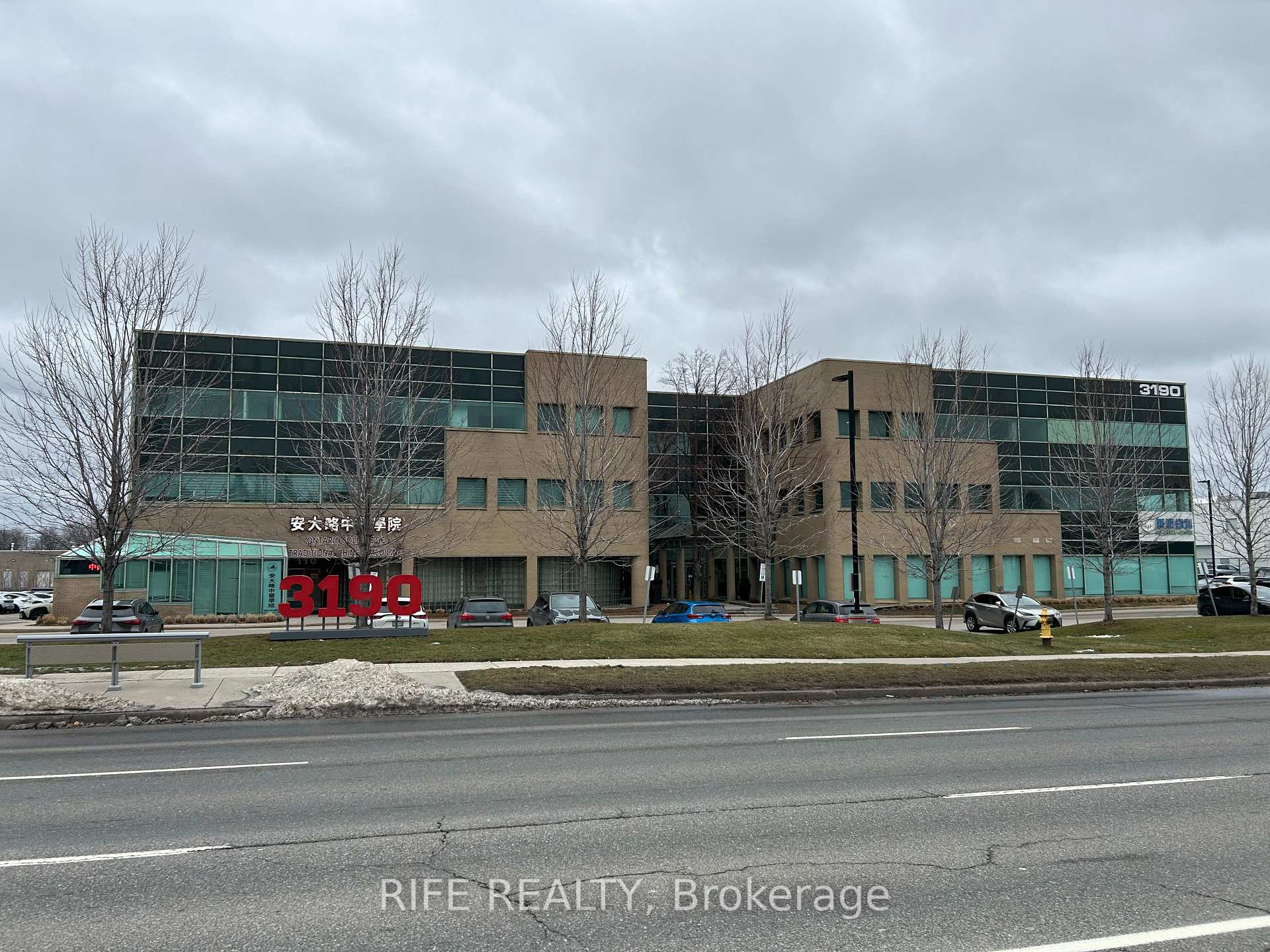 302 - 3190 Steeles Avenue E, Markham, ON, exterior