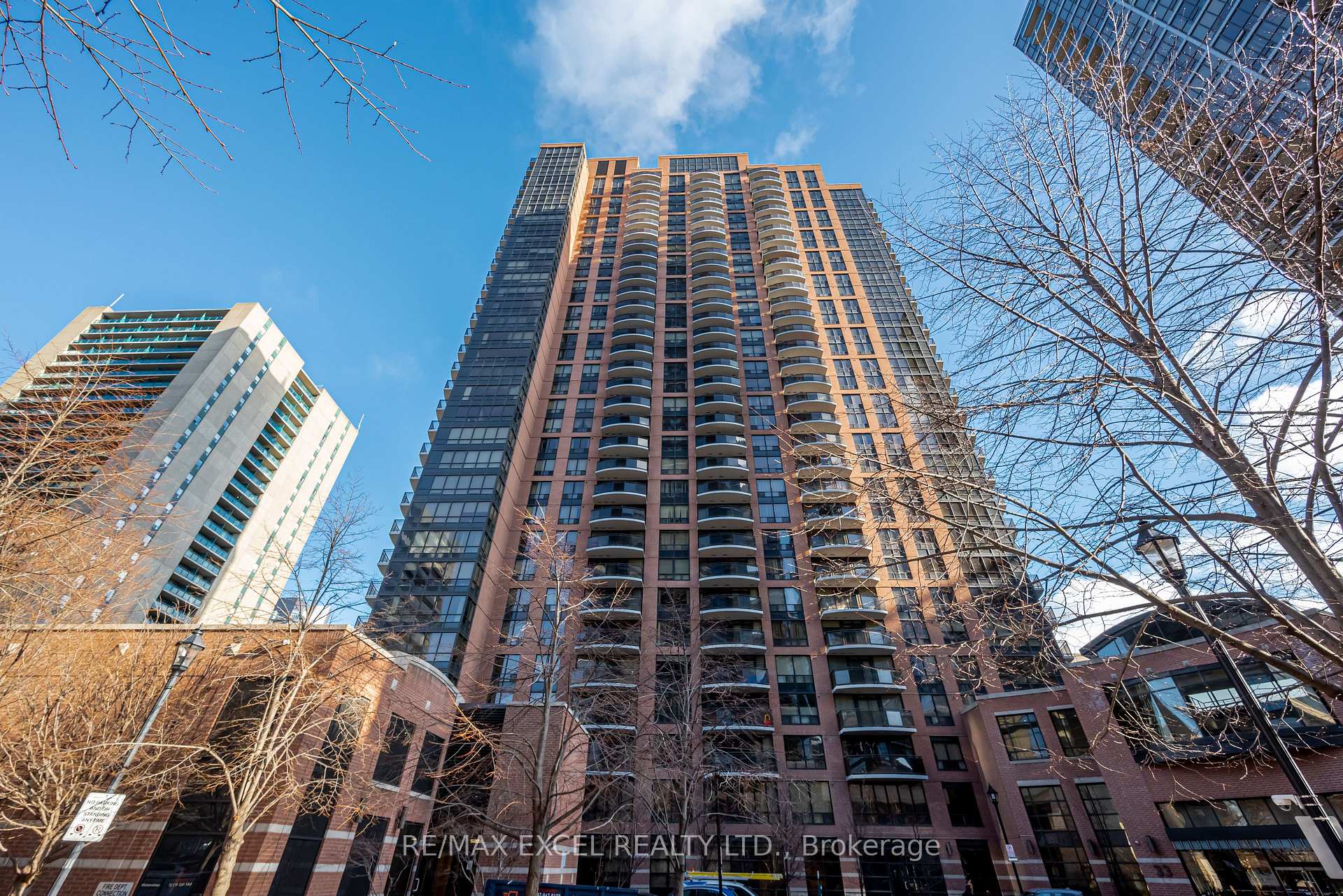 1909 - 33 Sheppard Avenue E, Toronto C14, ON, exterior