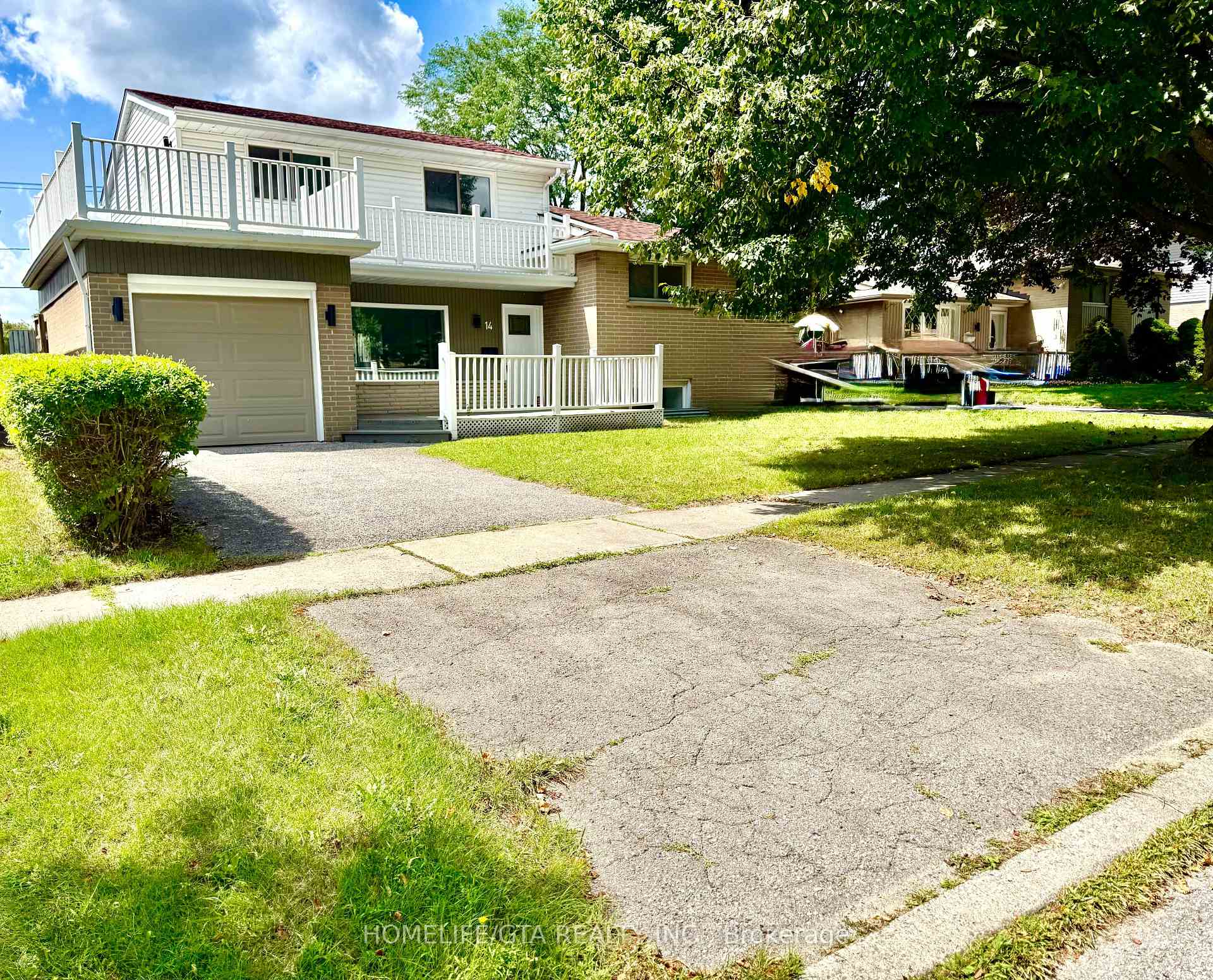 14 Heatherwood Road, Ajax, ON, exterior
