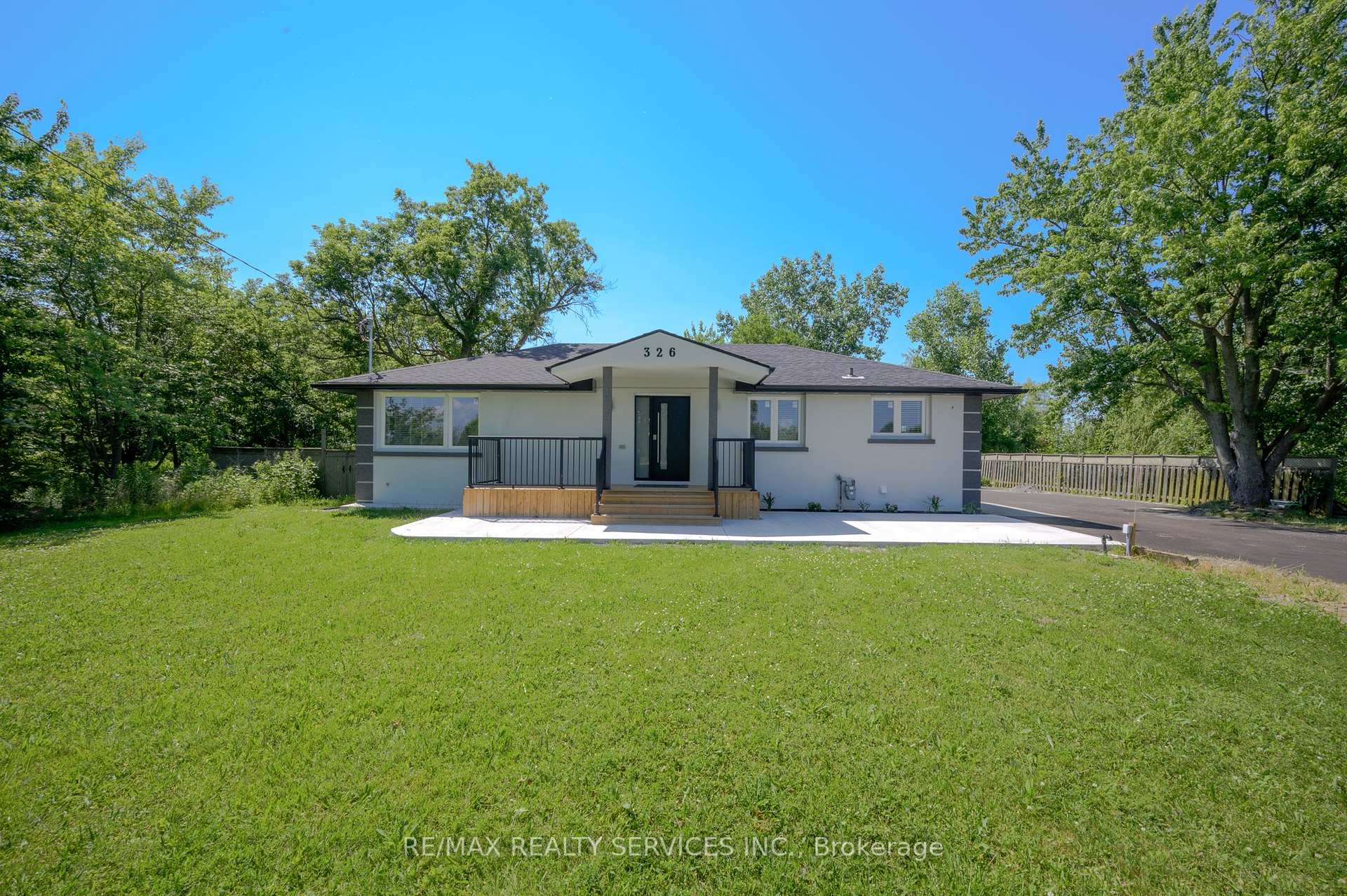 326 Mountain Road, Grimsby, ON, exterior