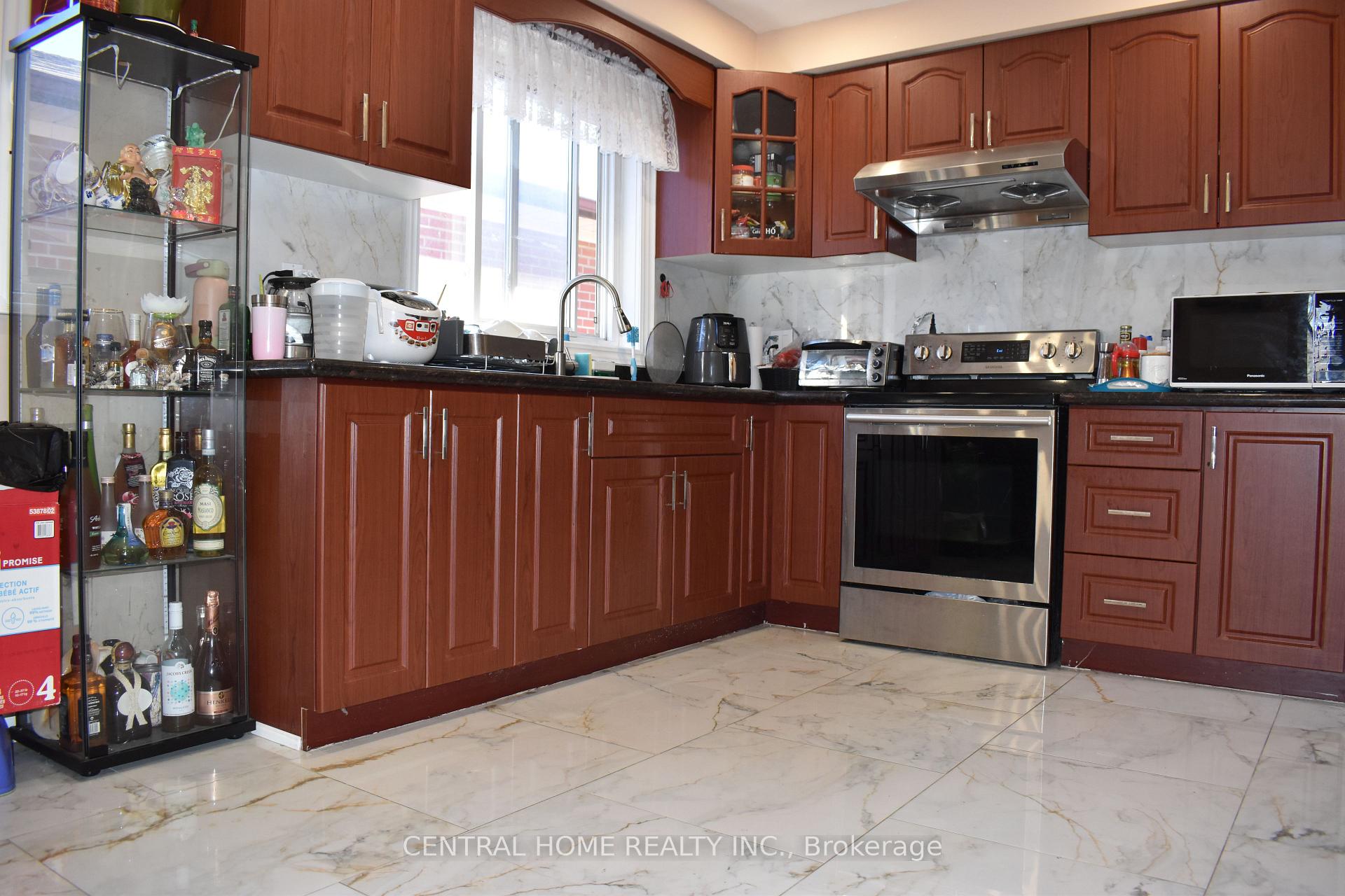 59 Blaney Crescent, Toronto W05, ON, exterior