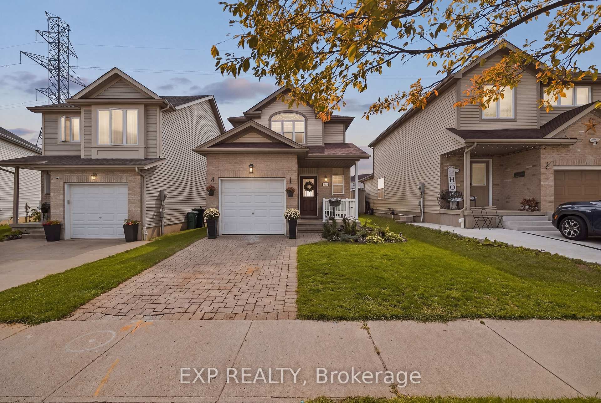 116 Henhoeffer Crescent, Kitchener, ON, exterior