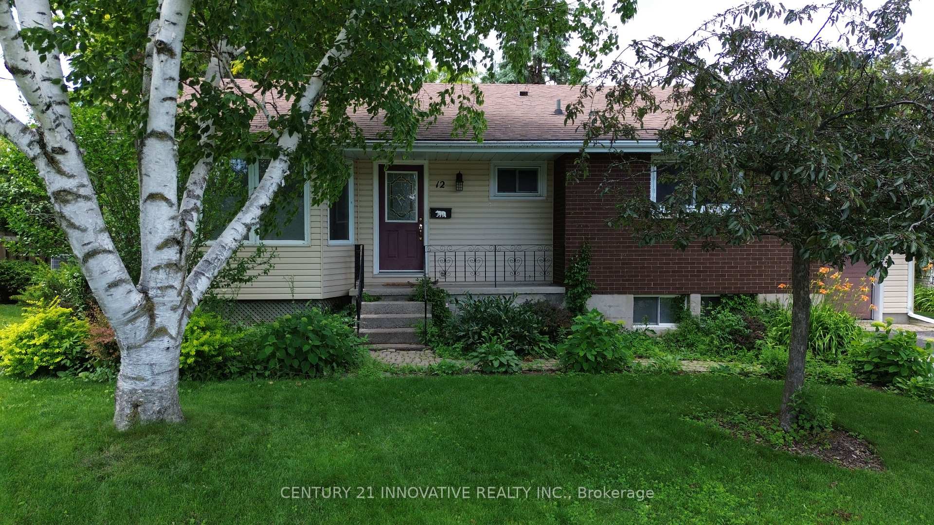 12 Kingsway Court, Belleville, ON, exterior