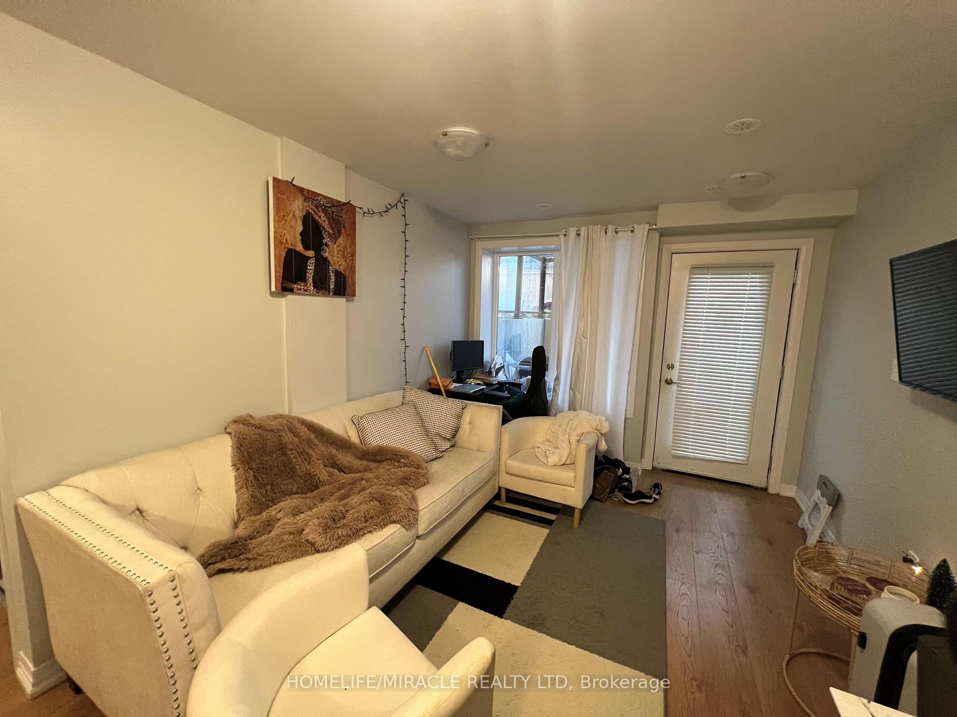 108 - 1165 Journeyman Lane, Mississauga, ON, exterior