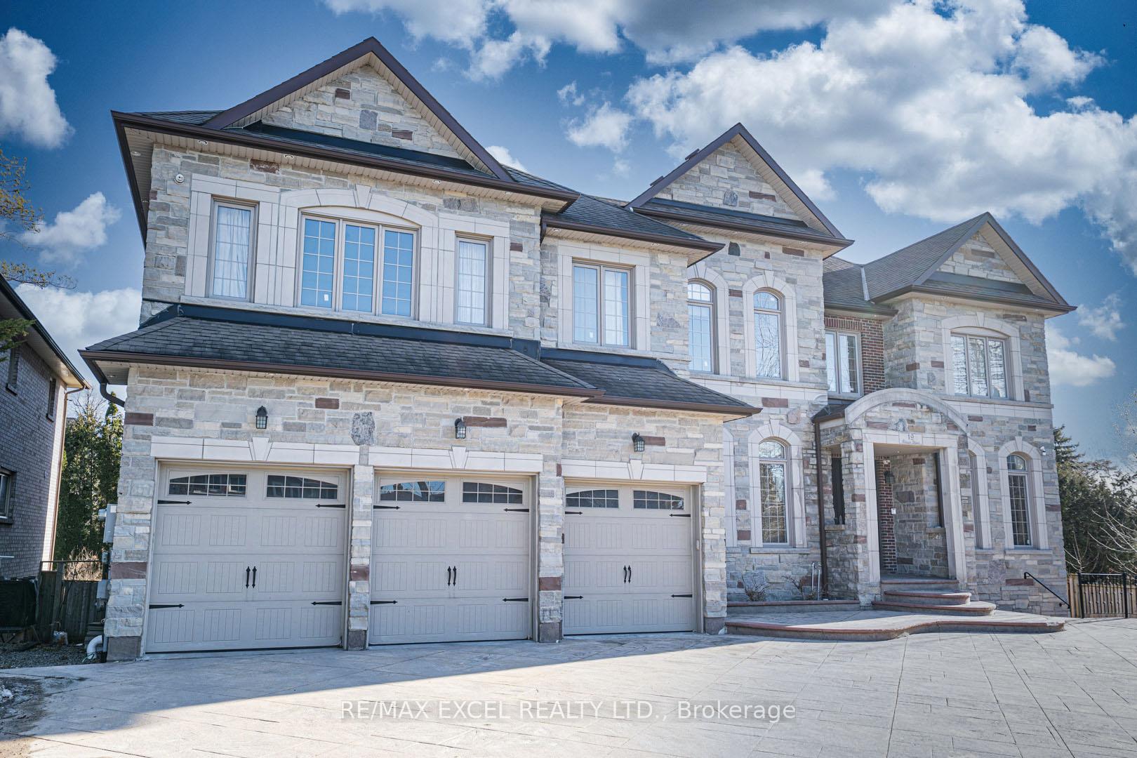 19 Addison Street, Richmond Hill, ON, exterior