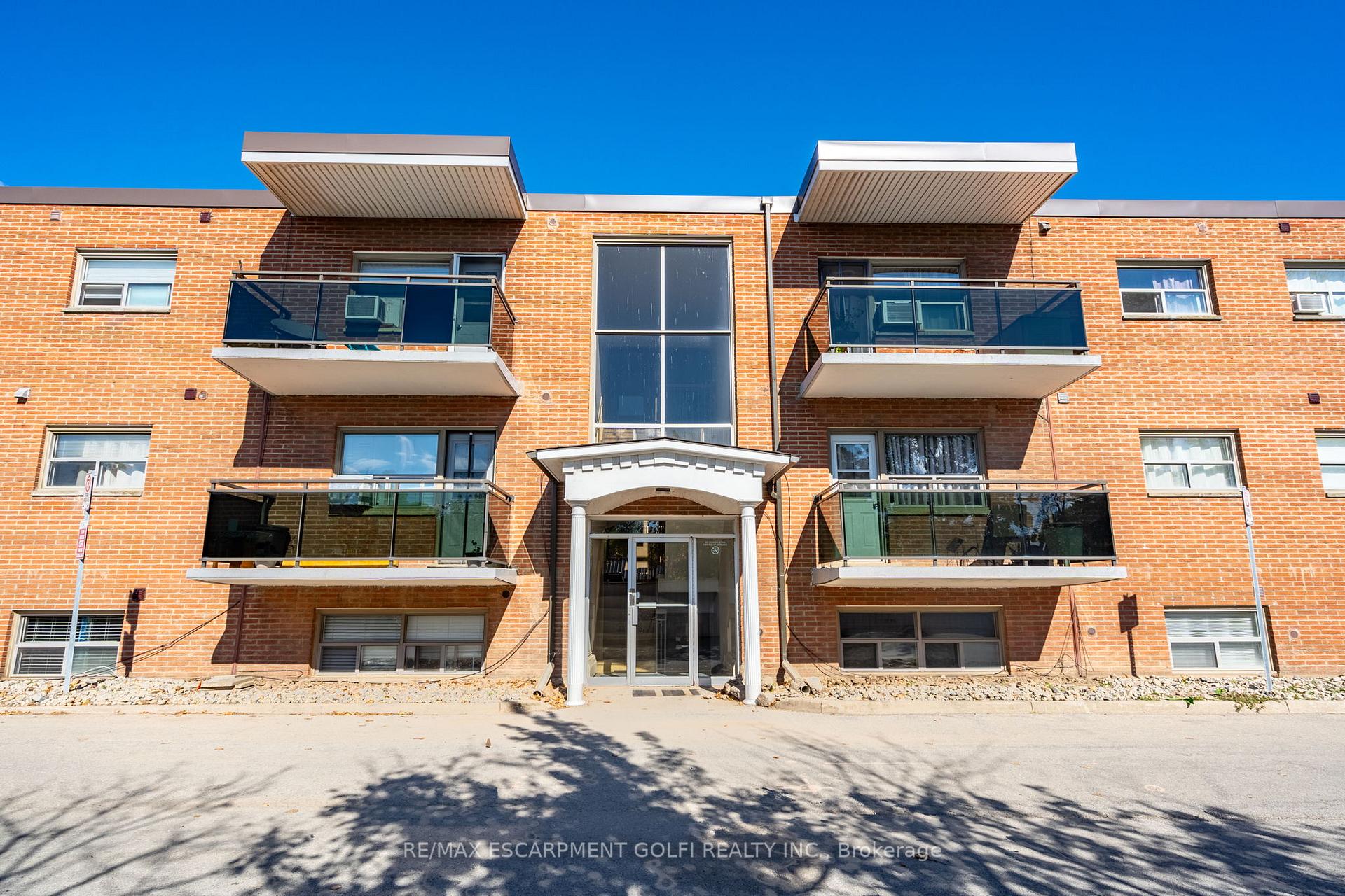 102 - 264 Oakdale Avenue, St. Catharines, ON, exterior