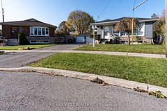 10 Pastrano Court, Toronto E08, ON, exterior
