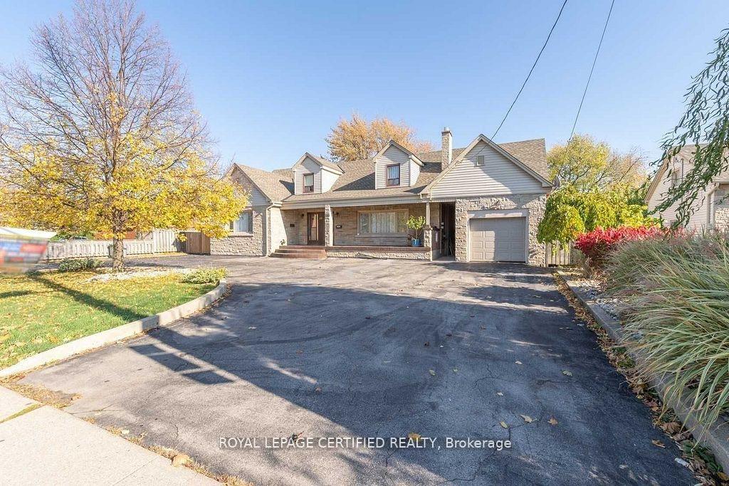 110 Gray Road, Hamilton, ON, exterior
