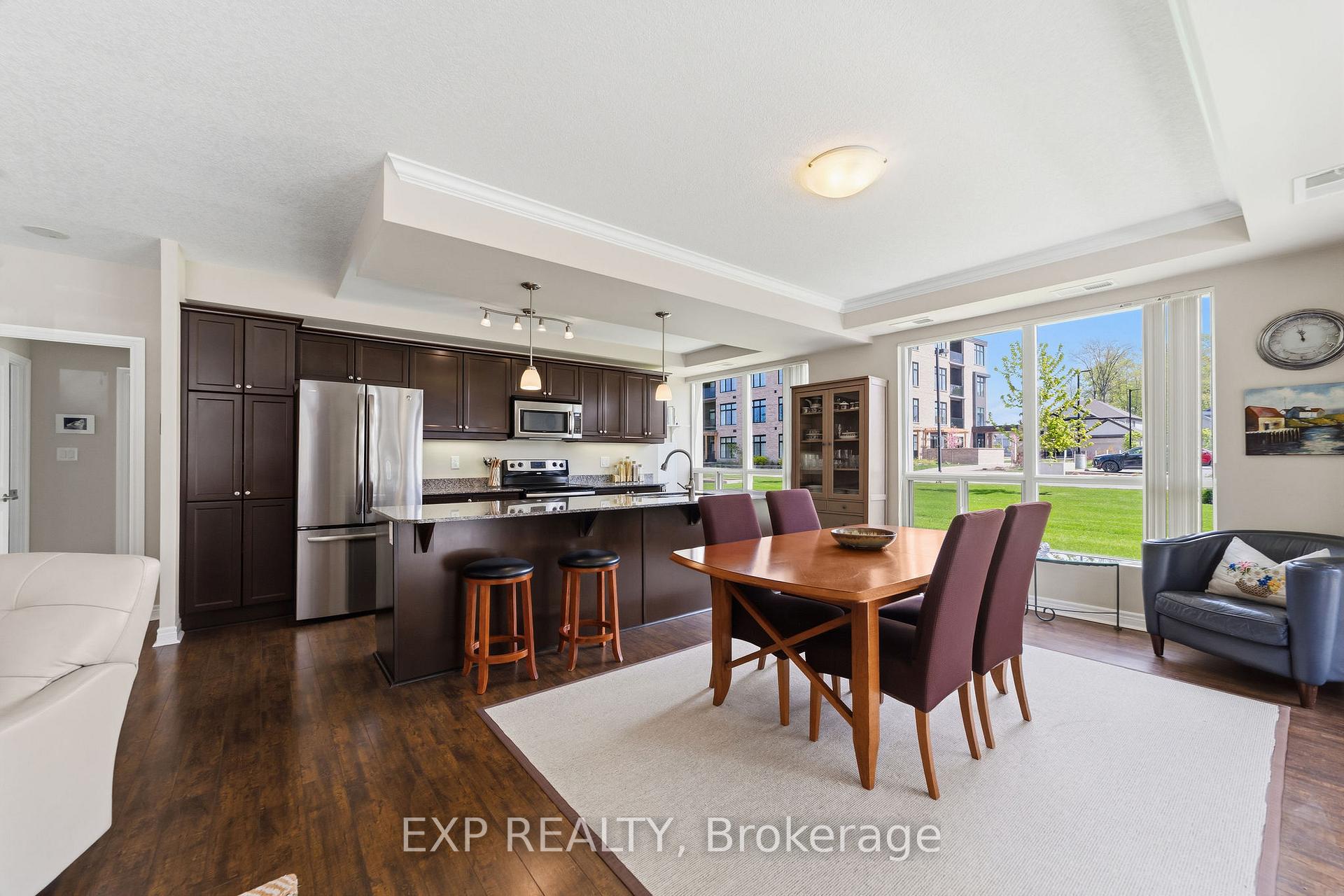 109 - 1030 Coronation Drive, London North, ON, exterior