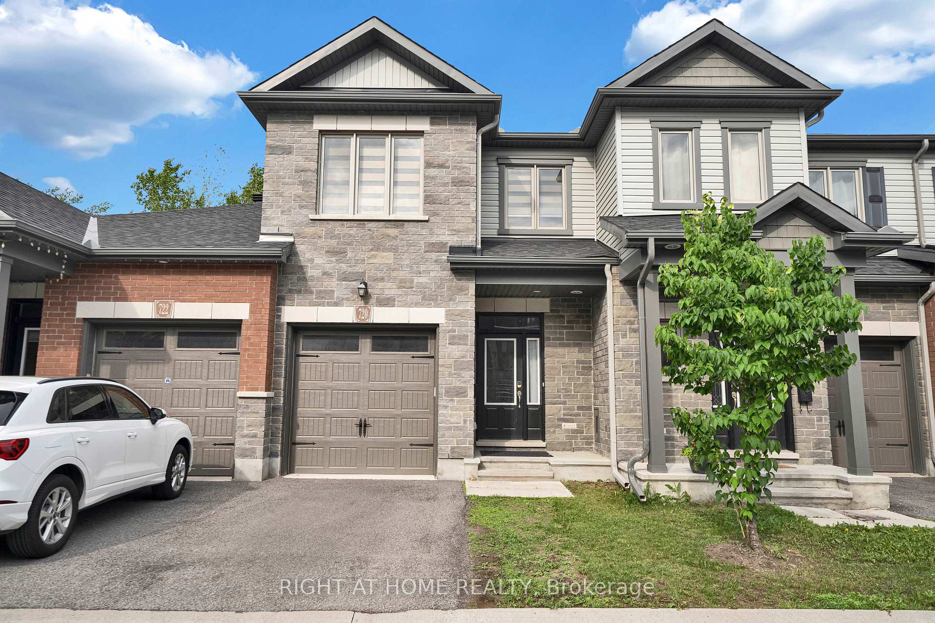 720 Dearborn N/A, Blossom Park - Airport and Area, ON, exterior