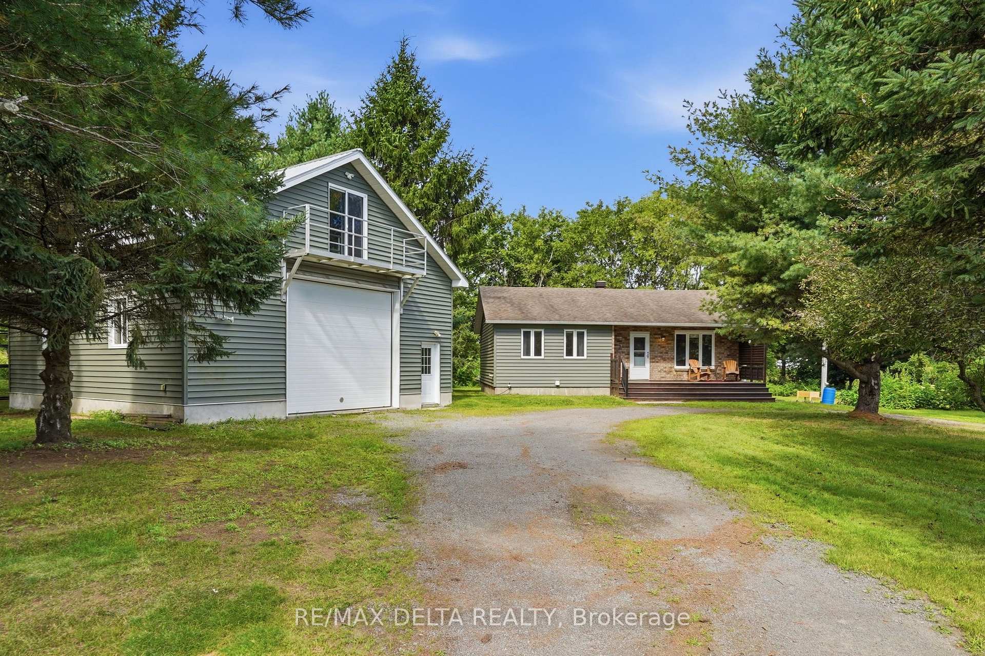 1120 Des Cedres Street, Hawkesbury, ON, exterior