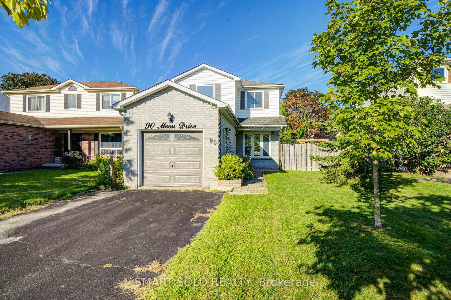 90 Moon Drive, Barrie, ON, exterior