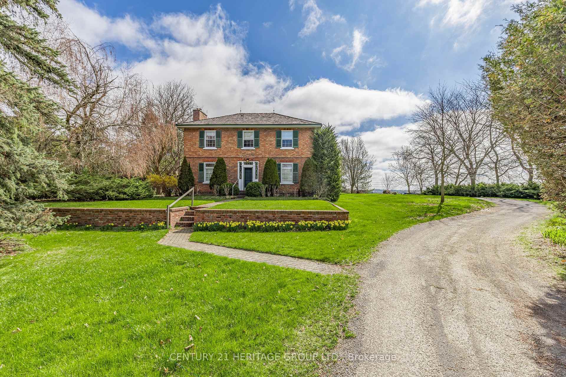 18725 McCowan Road, East Gwillimbury, ON, exterior
