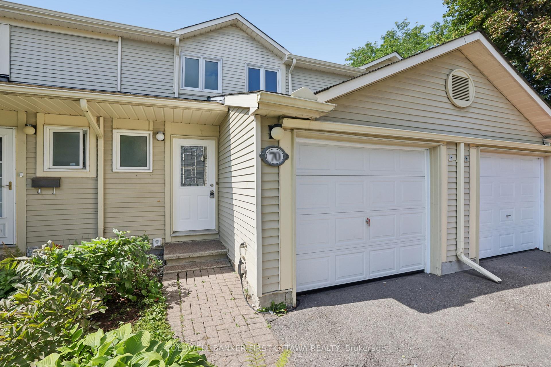 19 - 70 Bujold Court, Kanata, ON, exterior