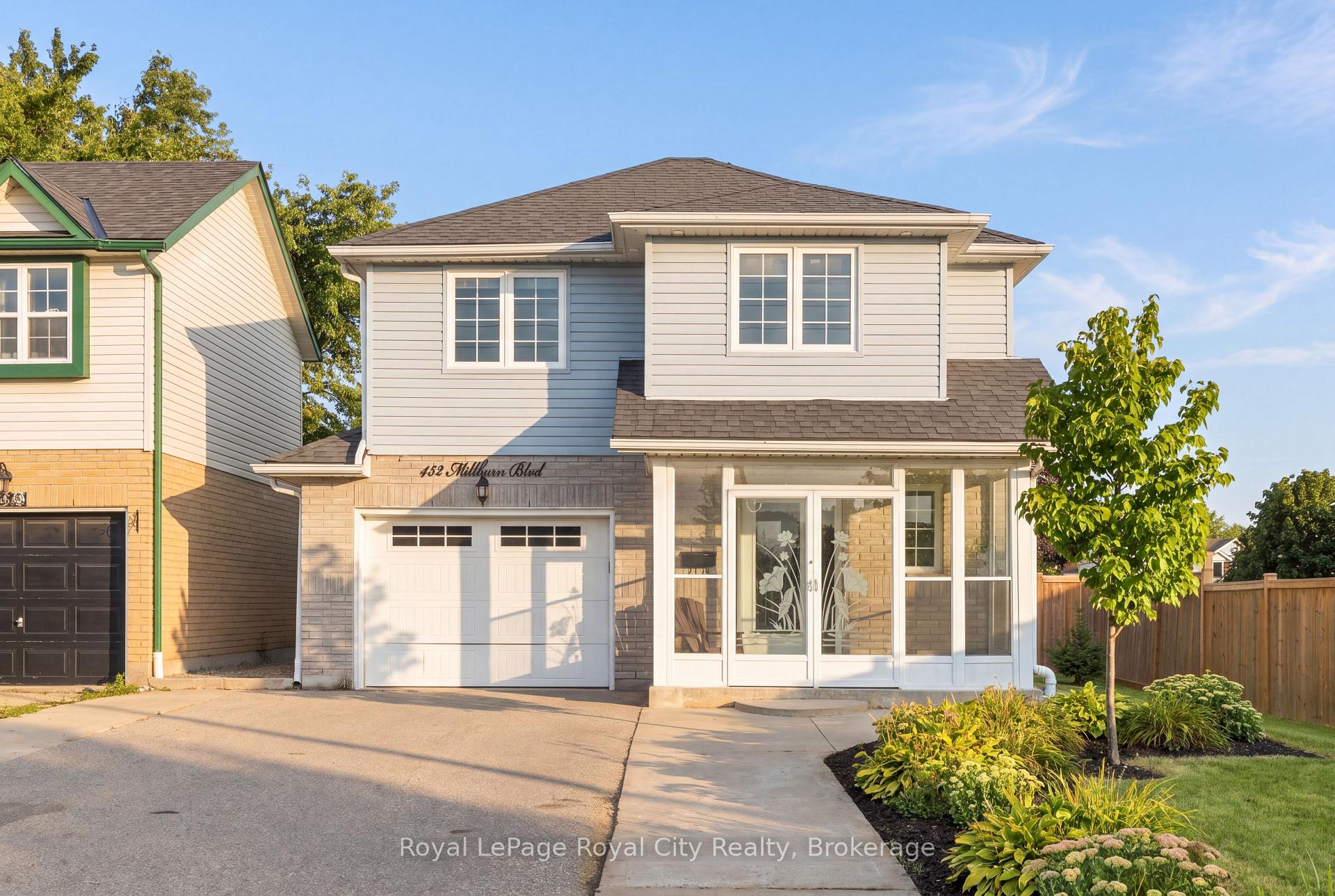 452 Millburn Boulevard, Centre Wellington, ON, exterior