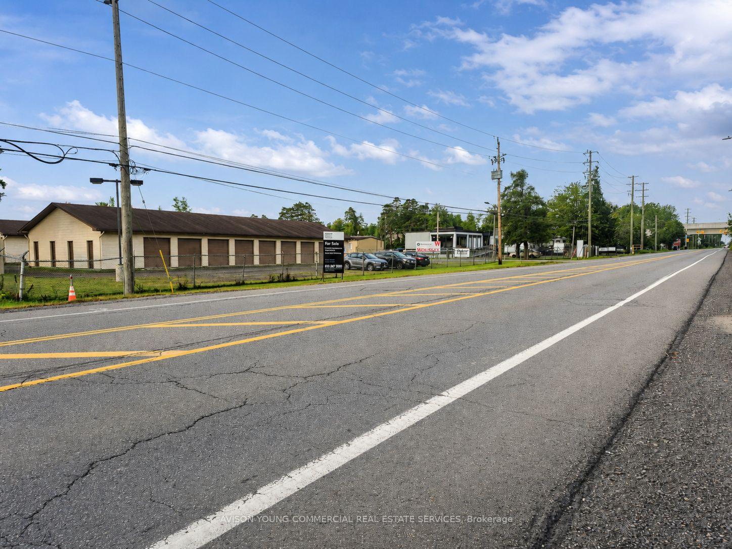 2474 Leitrim Road, Blossom Park - Airport and Area, ON, exterior