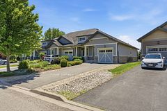 6 Manorwood Drive, West Lincoln, ON, exterior