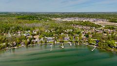 2802 Ireton Street, Innisfil, ON, exterior