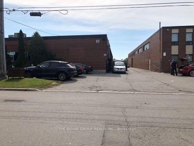 35 Colville Road, Toronto W04, ON, exterior