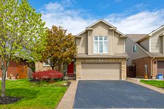 19 Damson Street, St. Catharines, ON, exterior
