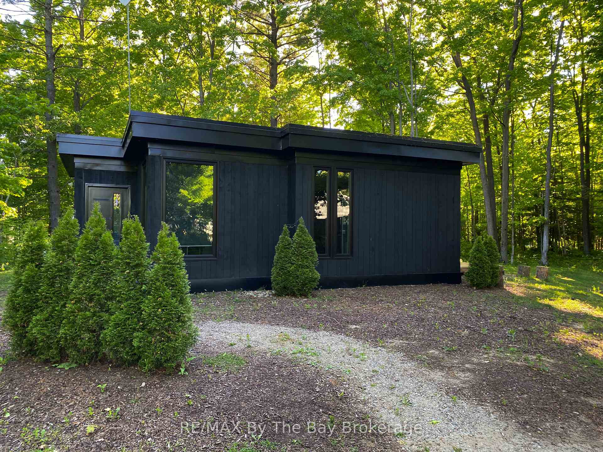 33 St. Laurent Boulevard, Tiny, ON, exterior